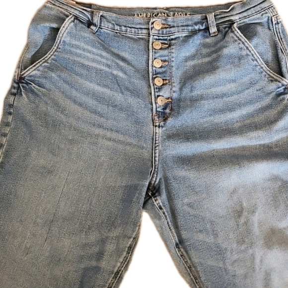 American Eagle Womens Light Wash Button Front High Waist Mom Jean 16 - Picture 5 of 13